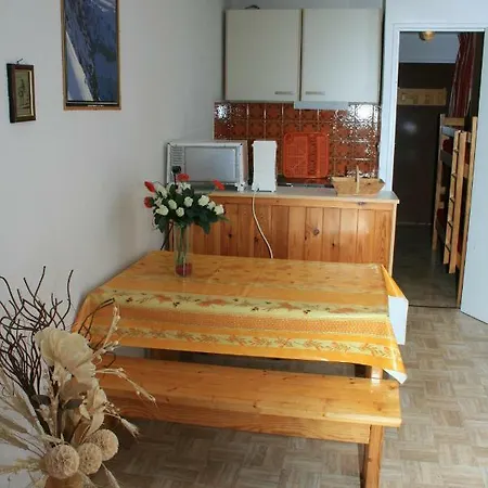 Les Etoiles Apartment